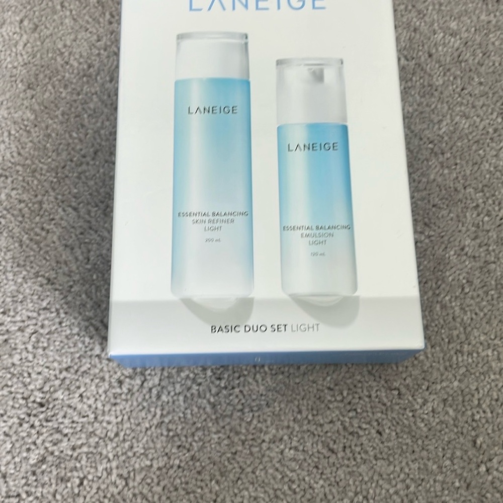 Brand New LANEIGE Essential Balancing Duo Set in Blue and White